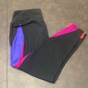 18/20 Lane Bryant LIVI active 7/8 length leggings